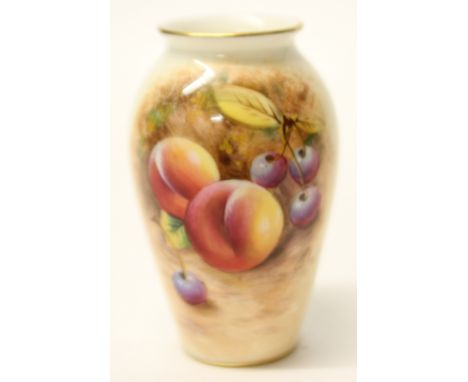 ROYAL WORCESTER SQUAT FRUIT VASE G461 INDISTINCTLY SIGNED H10CM