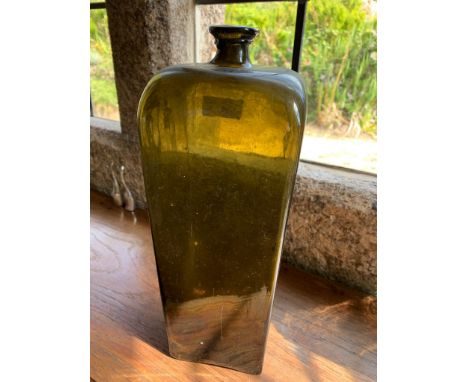 A Dutch case gin bottle. (Dimensions: Height: 30cm)(Height: 30cm)