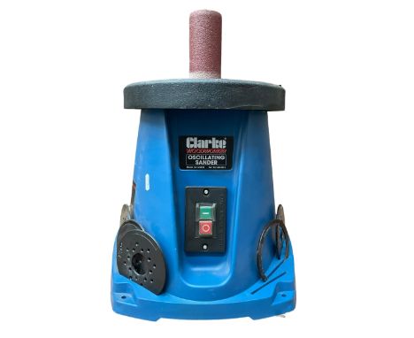 Clarke woodworker oscillating sander with accessories