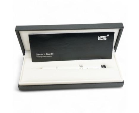 Montblanc 'Bonheur' fountain pen, with white cap and barrel, the cap with a white metal clip, in original case 