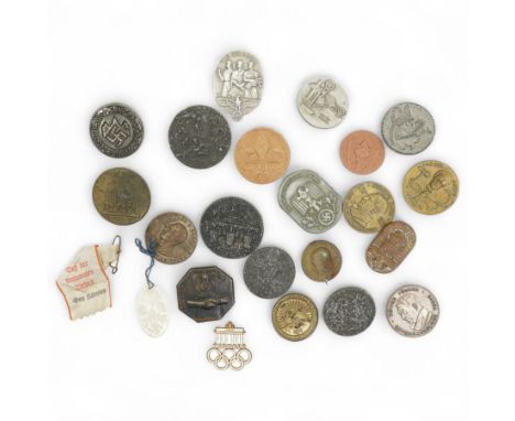 Number of German Third Reich propaganda badges