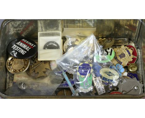 A tin of enamel lapel badges to include WVS 'Womens Volentry Service' and Butlins examples.