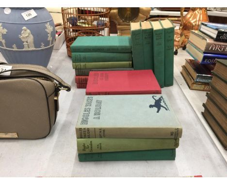 A COLLECTION OF VINTAGE HARDBACK 'BIGGLES' BOOKS WRITTEN BY CAPT. W. E. JOHNS - 16 IN TOTAL 