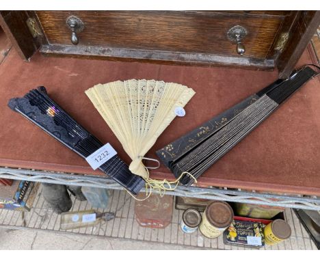 THREE VINTAGE ORIENTAL STYLE HANDHELD FOLDING FANS 