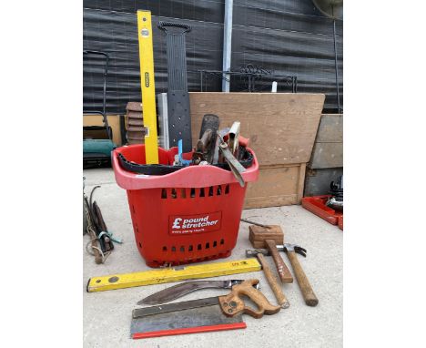 A LARGE ASSORTMENT OF TOOLS TO INCLUDE HAMMERS, SPIRIT LEVEL AND WOOD PLANES ETC 