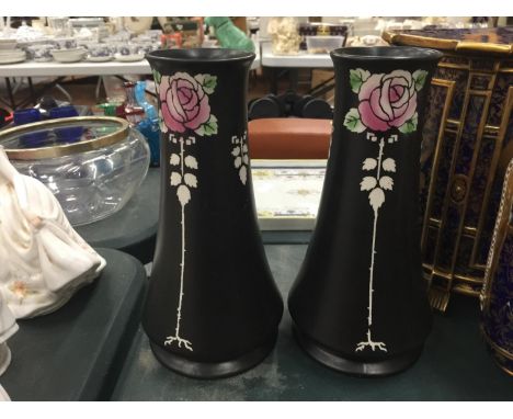 A PAIR OF VINTAGE SHELLEY VASES - BLACK WITH PINK ROSE DETAIL - HEIGHT 22CM 