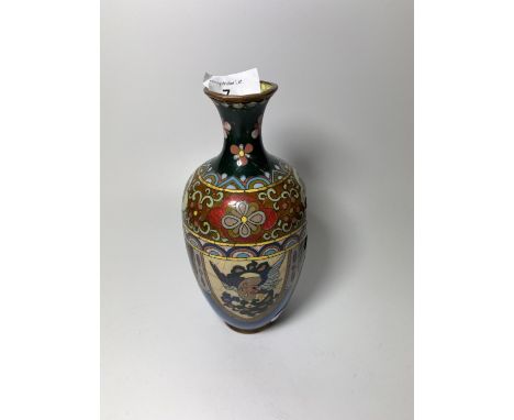 A 19TH CENTURY CHINESE CLOISONNE BOTTLE VASE, 19CM HEIGHT 