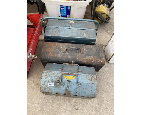 THREE METAL TOOL BOXES AND TOOLS TO INCLUDE A HAMMER HEAD AND SAWS ETC 
