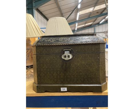 A VINTAGE WOODEN 'BRONZED' STORAGE BOX WITH METAL HANDLES AND FASTENER AND FLEUR DE LYS PATTERN WIDTH 53CM, HEIGHT 38CM, DEPT