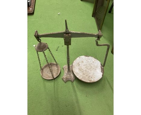A SET OF VINTAGE METAL WEIGHING SCALES 
