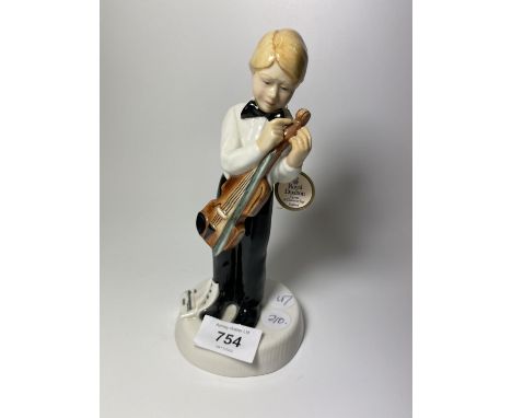 A ROYAL DOULTON CHILDHOOD DAYS 'I'M NEARLY READY' HN2976 CERAMIC FIGURE 