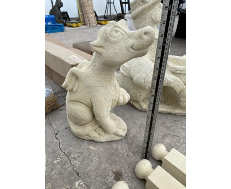 AN AS NEW EX DISPLAY CONCRETE SNAP DRAGON FIGURE *PLEASE NOTE VAT TO BE PAID ON THIS ITEM* 
