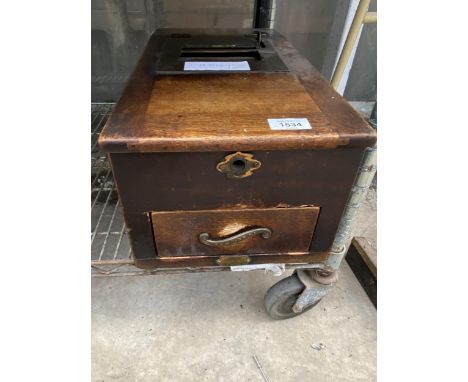 A VINTAGE OAK CASH DRAWER 