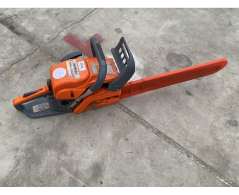 AN ESKDE SKU:CS62-S7 PETROL CHAINSAW 