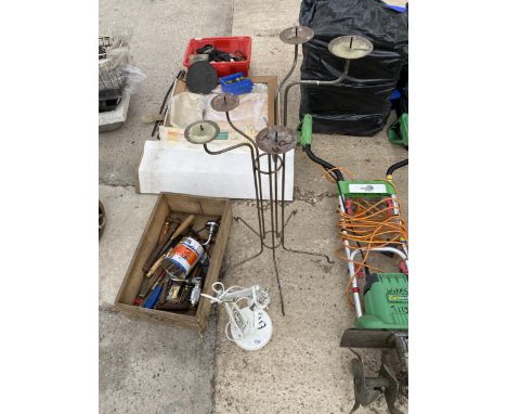 AN ASSORTMENT OF ITEMS TO INCLUDE AN ANGLE POISE LAMP, A FIVE BRANCH CANDLESTICK AND VINTAGE TOOLS ETC 