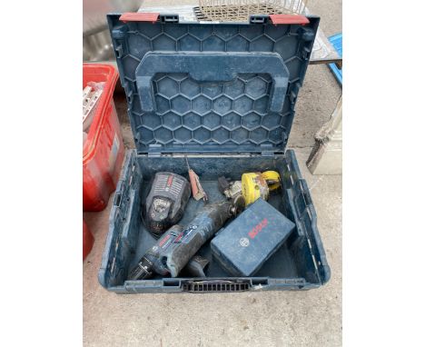 A COLLECTION OF BOSCH POWER TOOLS TO INCLUDE, DRILL AND GRINDER 