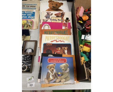 A COLLECTION OF TEDDY BEAR AND MERRYTHOUGHT BOOKS - 11 IN TOTAL 