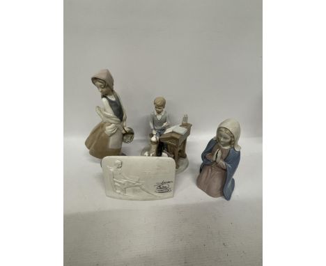 FOUR LLADRO STYLE ITEMS TO INCLUDE A LLADRO COLLECTORS PLAQUE, NAO FIGURE, LEONARDO FIGURE ETC 