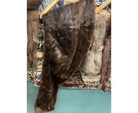 A VINTAGE 'BROWNS OF CHESTER' FUR STOLE 