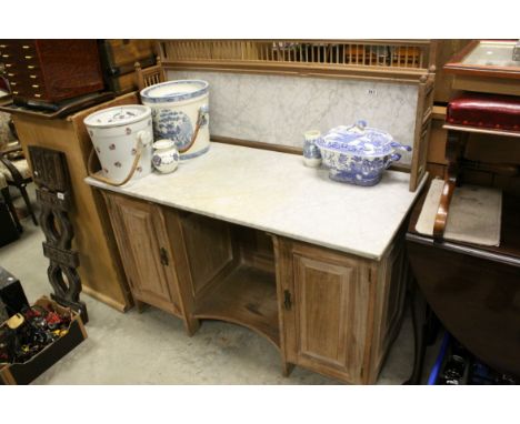 Victorian Washstand, the marble back splash with galleried top rail, marble top over two pot cupboards and a central shelf be