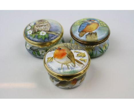 Three Elliot Hall Enamel trinket boxes to include A Robin numbered 12/50, An Owl numbered 11/50 and a Kingfisher numbered 23/