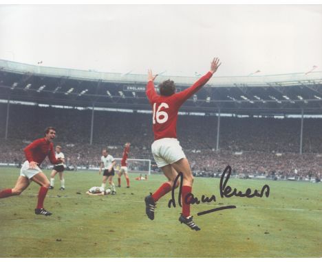 Football 1966 World Cup Martin Peters signed 10 x 8 colour goal photo. Good condition. All autographs come with a Certificate