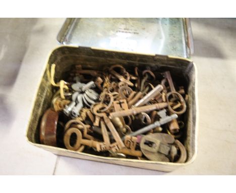 A quantity of vintage keys