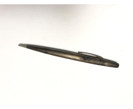 A STERLING SILVER PROPELLING PENCIL 