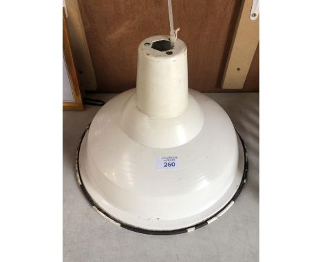 A VINTAGE INDUSTRIAL WHITE ENAMEL CEILING LIGHT SHADE 