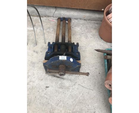 A RECORD 52 1/2 P BENCH VICE 
