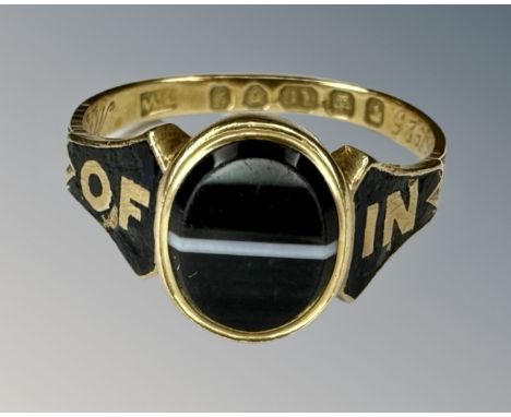 An 18ct gold antique memorial ring, size  N 1/2, 3g.