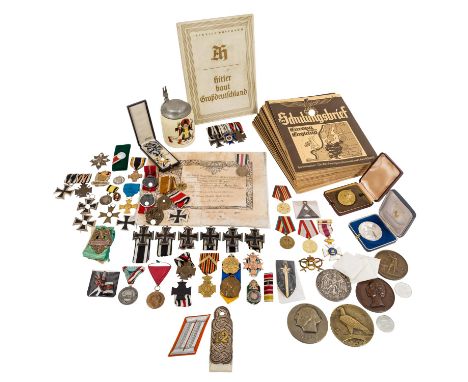 Deutsches Reich 1933-1945 - Weitere Sammlung Orden und Auszeichnungen. Darunter u.a. 3-er Schnalle mit EK 2. Klasse 1914, Bay