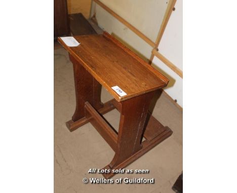 *LIGHT OAK PRIE DIEU [0]