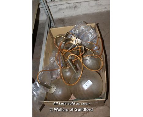 *COLLECTION OF LIGHT FITTINGS.