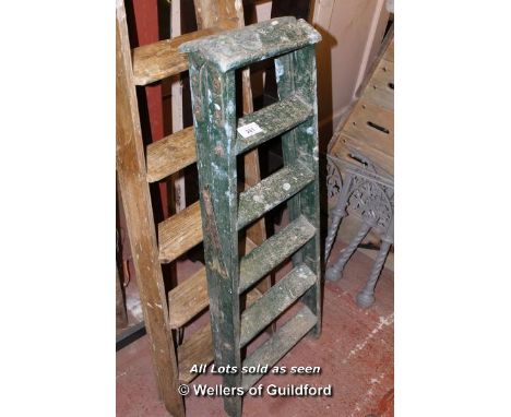 *WOODEN STEP LADDER
