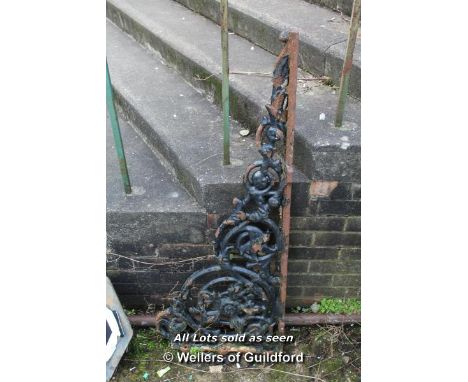 *HEAVY CAST IRON DECORATIVE BRACKET