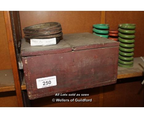 *VINTAGE WOODEN LOCK BOX