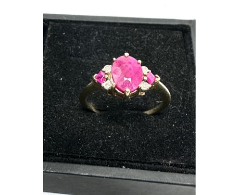 9ct gold ruby &amp; diamond ring (2.2g)