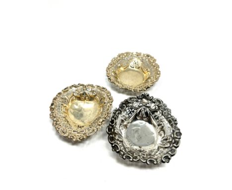 3 x antique .925 sterling heart shaped trinket / salt dishes