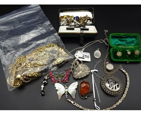 Various Brooches, Bracelets, costume Jewellery, cufflinks etc..  