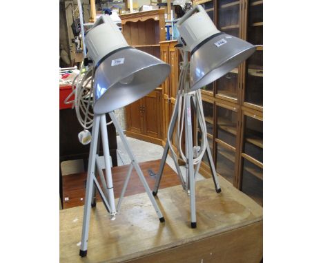 Pair of Photax tripod adjustable lights. (2)(B.P. 24% incl. VAT)