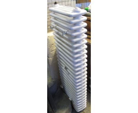 Vintage style white enamel radiator. (B.P. 24% incl. VAT)