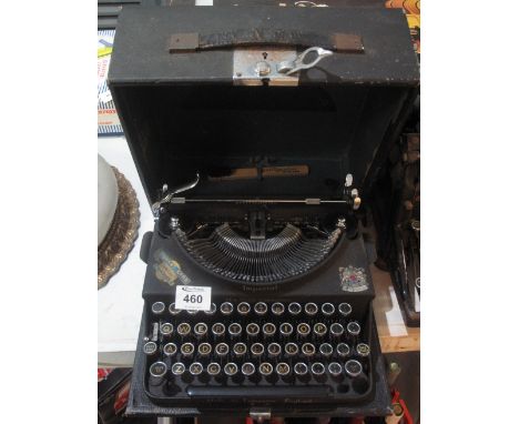 Imperial vintage typewriter in case. (B.P. 24% incl. VAT)