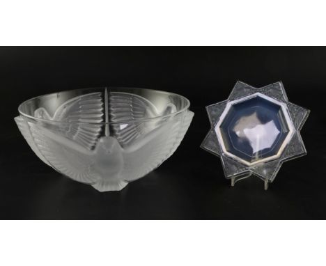 An R. Lalique 'Fauvettes' cendrier etched with birds and a French pressed glass bowl moulded with three birds with outswept w