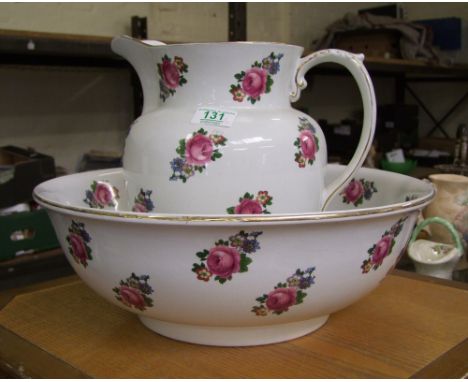 Bridgewood Floral decorated wash bowl &amp; jug set(2): star burst noted to basin 