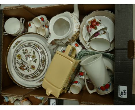 A mixed collection of items to include: Sadler Harrods commemorative novelty tea pot, similar floral items, Crown Ducal part 