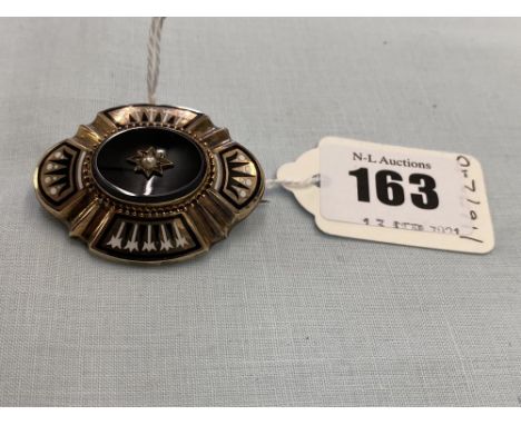 A Gold top and enamel Mourning brooch with a centre Pearl