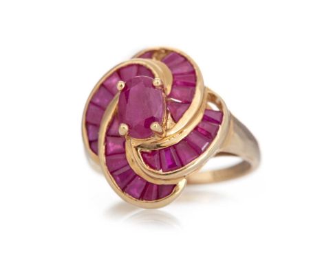 RUBY COCKTAIL RING in nine carat gold, size L Qty: 4.4g