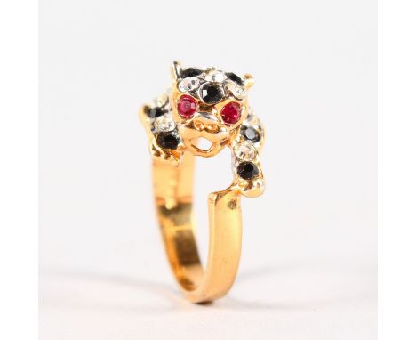 AN 18CT YELLOW GOLD PANTHER RING.