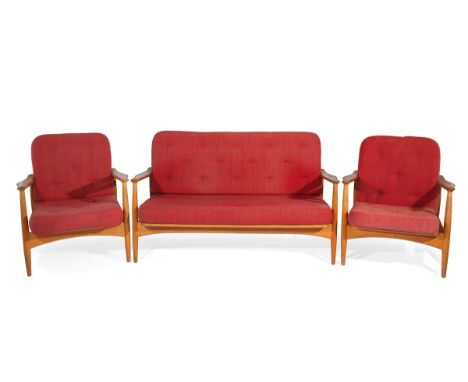 ARNE VODDER (Denmark, 1926-2009).Set of two-seater sofa and two armchairs.Frame in fruit wood. Upholstery in red fabric.In ne